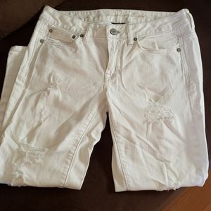 White American Eagle capri jeans